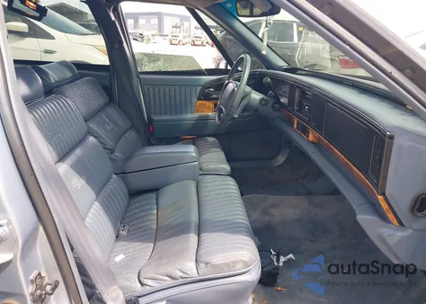 1995 Buick Park Avenue из США, поврежденный, VIN 1G4CW52K6SH621086